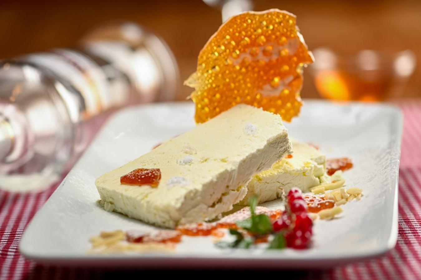 Garni Ladin Hotel Vigo di Fassa Luaran gambar