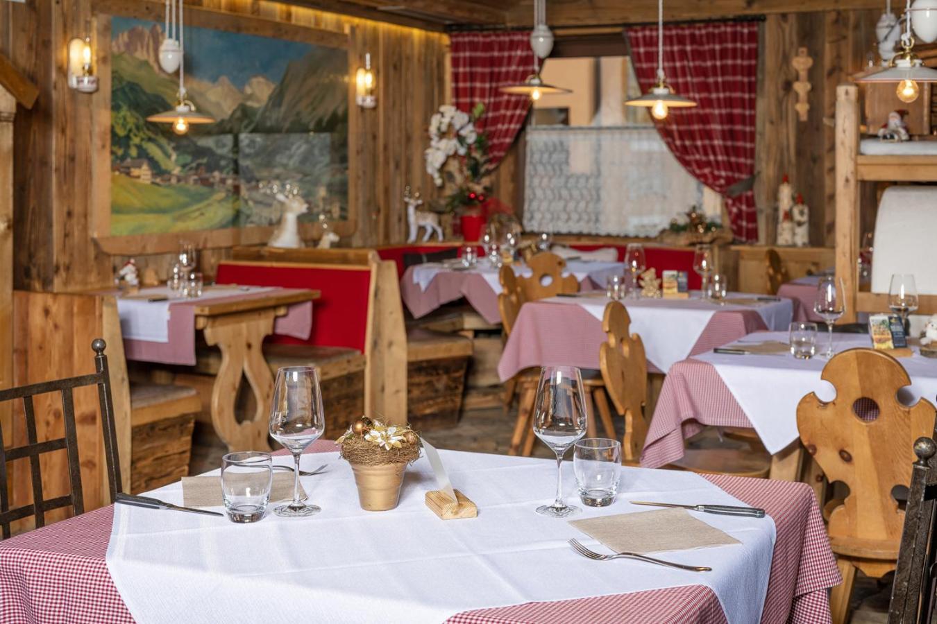 Garni Ladin Hotel Vigo di Fassa Luaran gambar