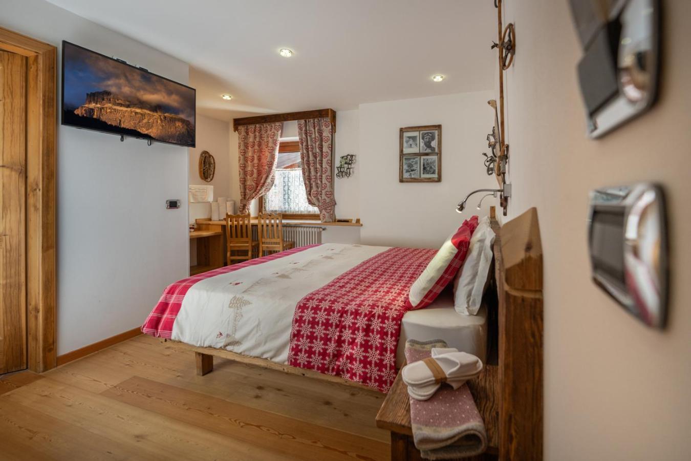 Garni Ladin Hotel Vigo di Fassa Luaran gambar