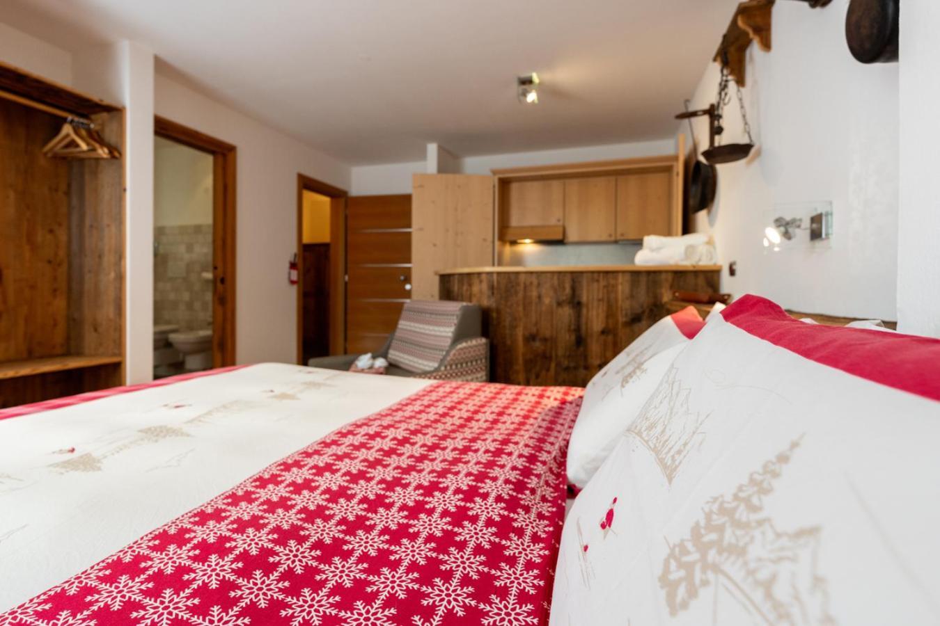 Garni Ladin Hotel Vigo di Fassa Luaran gambar